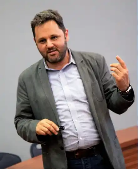 Shachar Kariv, co-founder and chief scientist of Capital Preferences, teaching at Berkeley. 